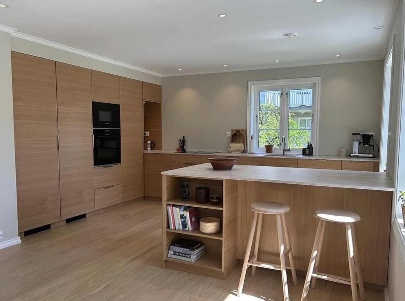 Modern renovated kitchen 2 by Reformes i Construccions Bonilla